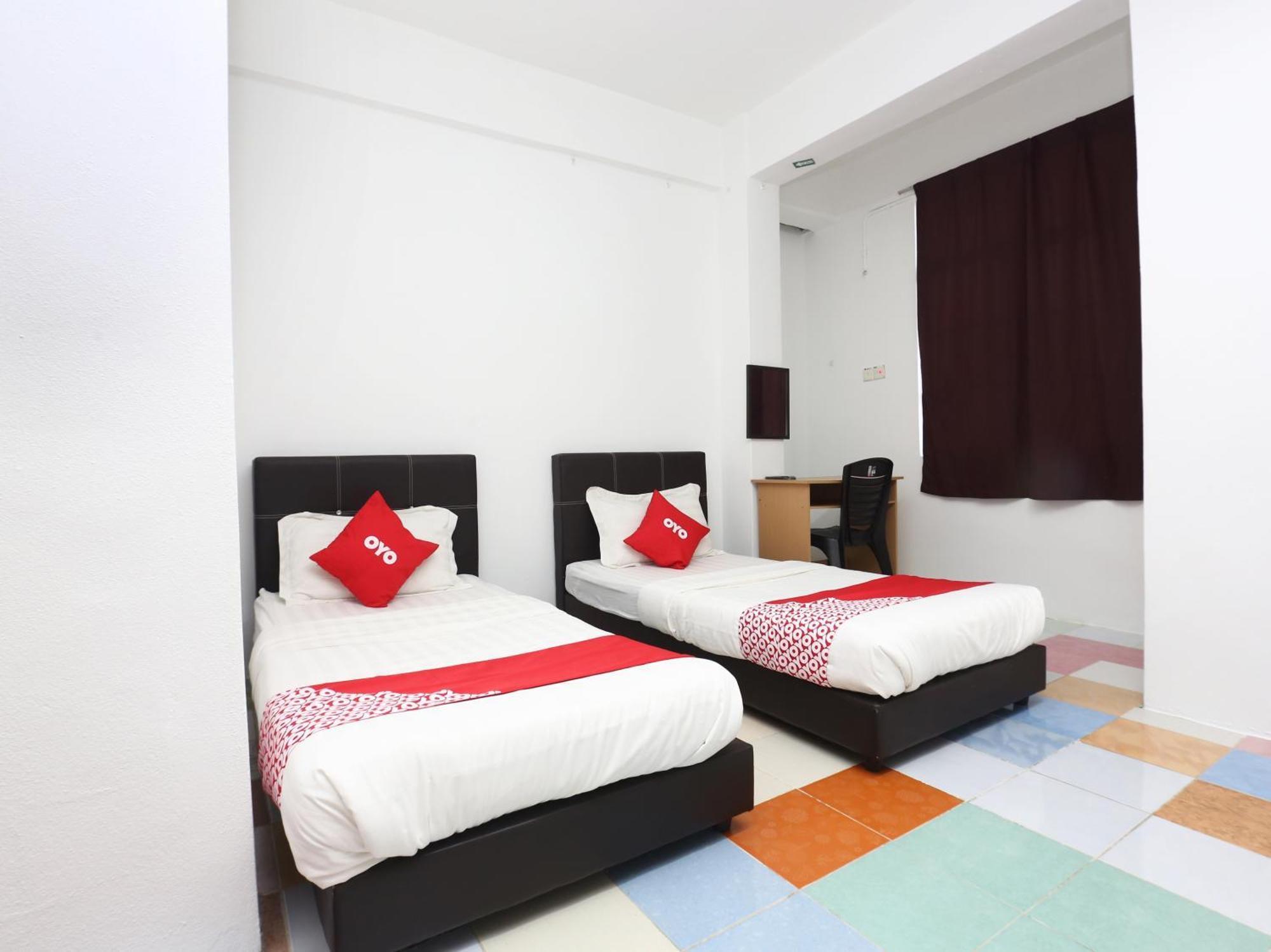 Kb Rest Inn-Family Triple Kota Bharu Exterior photo